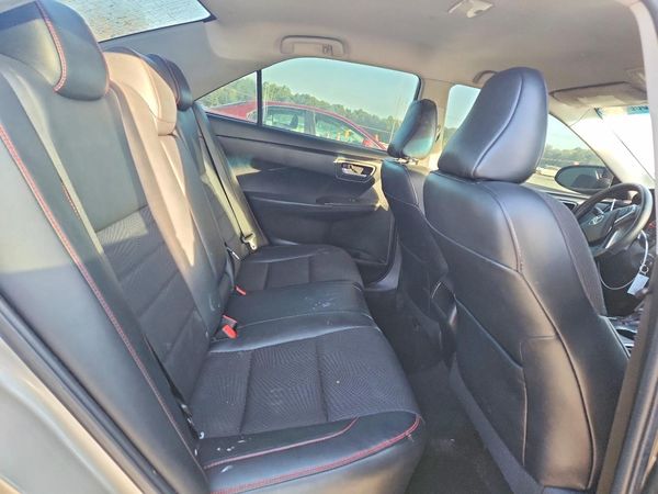 2016 TOYOTA CAMRY