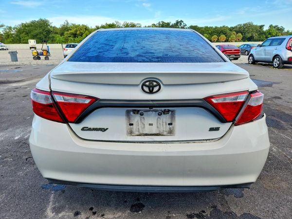 2016 TOYOTA CAMRY