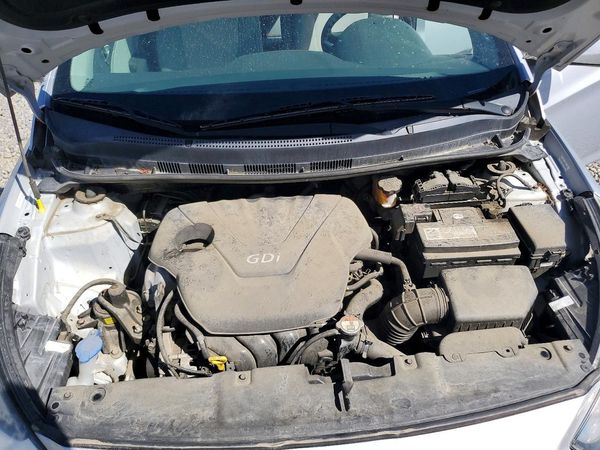 2014 HYUNDAI ACCENT 5DR GS / 4DR GLS — Engine bay