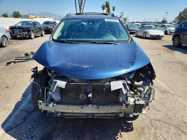 2017 TOYOTA RAV4 Ltd/SE Platinum