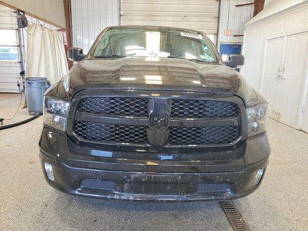 2018 RAM 1500 SLT
