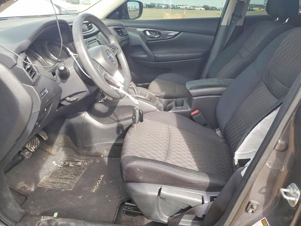 2018 NISSAN ROGUE — DENT