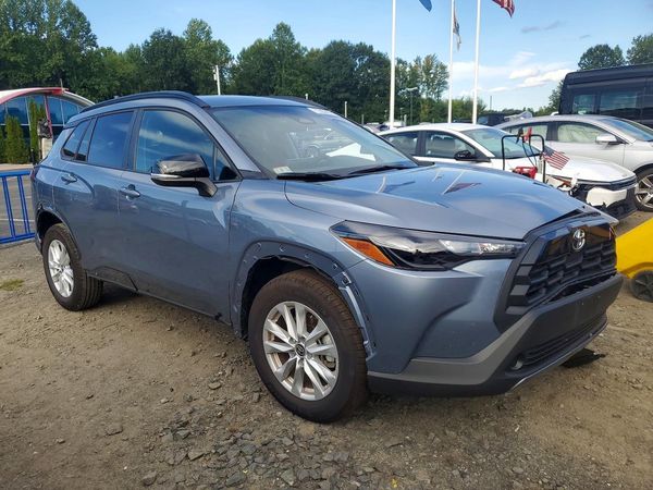 2026 TOYOTA COROLLA CROSS LE — Passenger 3/4