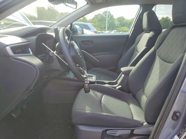 2026 TOYOTA COROLLA CROSS LE — DENT