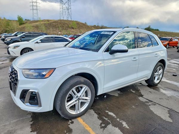 2021 AUDI Q5 E