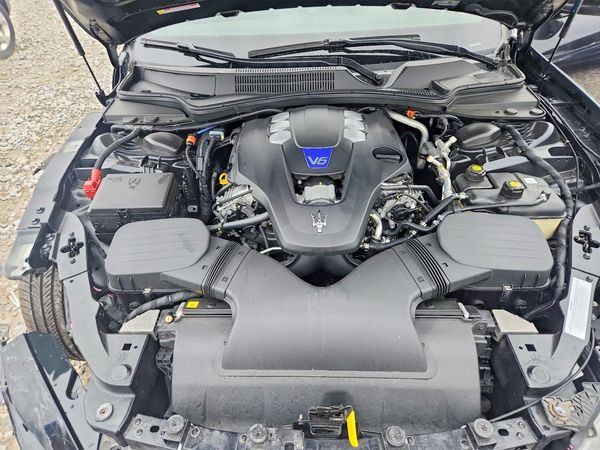 2022 MASERATI GHIBLI MODENA — Engine bay