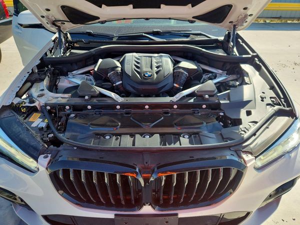 2020 BMW X5 M50i