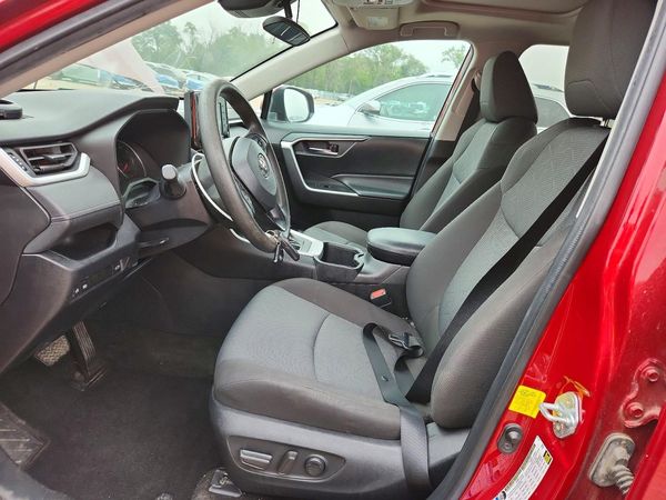 2022 TOYOTA RAV4 XLE — DENT