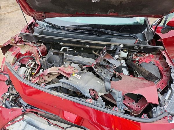 2022 TOYOTA RAV4 XLE — Engine bay