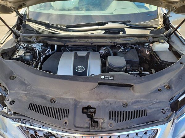 2020 LEXUS RX 350 Luxury — Engine bay