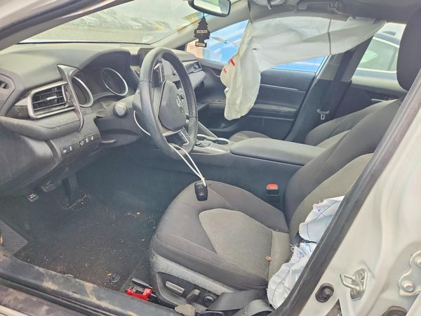 2021 TOYOTA CAMRY LE + Convenient Pkg — DENT