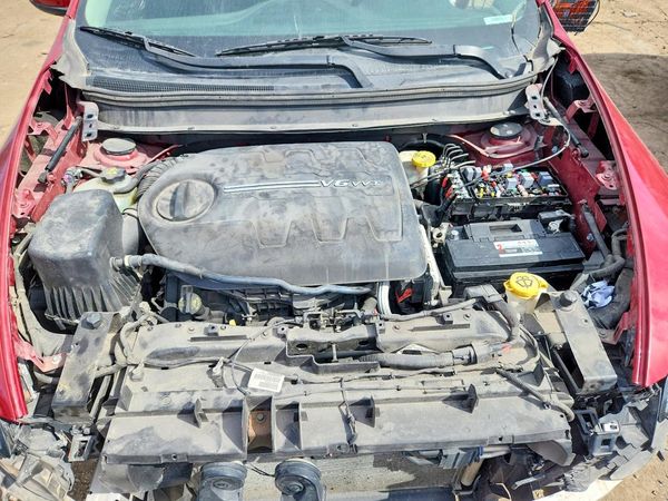 2017 JEEP CHEROKEE — Engine bay