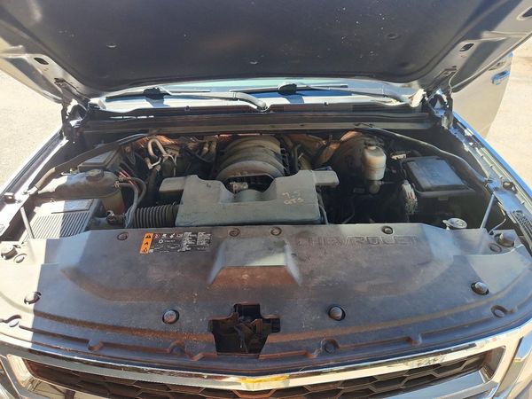 2018 CHEVROLET TAHOE LT — Engine bay
