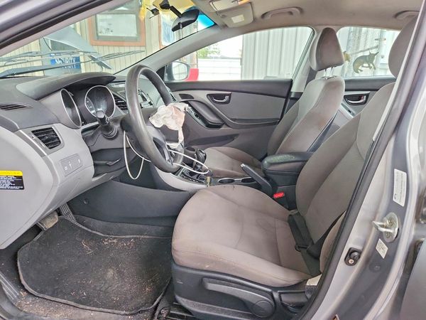 2015 HYUNDAI ELANTRA GLS(Middle)
