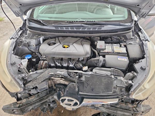 2015 HYUNDAI ELANTRA GLS(Middle)