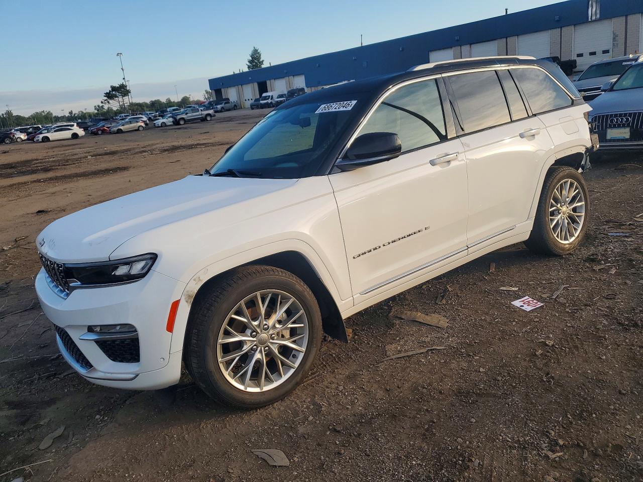 2023 JEEP GRAND CHEROKEE Summit, Summit Reserve