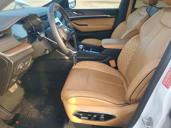 2023 JEEP GRAND CHEROKEE Summit, Summit Reserve