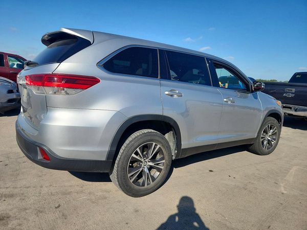 2019 TOYOTA HIGHLANDER LE/LE Plus