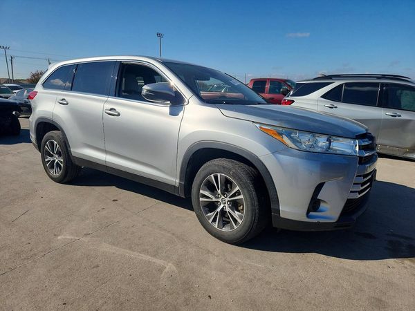 2019 TOYOTA HIGHLANDER LE/LE Plus