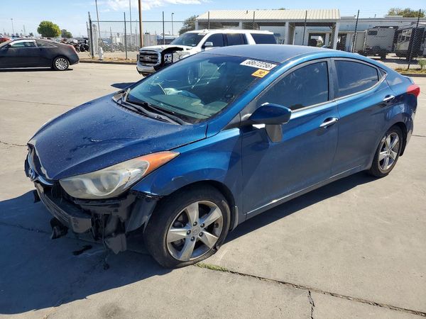 2013 HYUNDAI ELANTRA