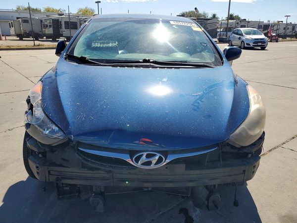 2013 HYUNDAI ELANTRA