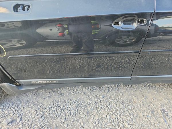2018 SUBARU OUTBACK Premium+ES — DENT