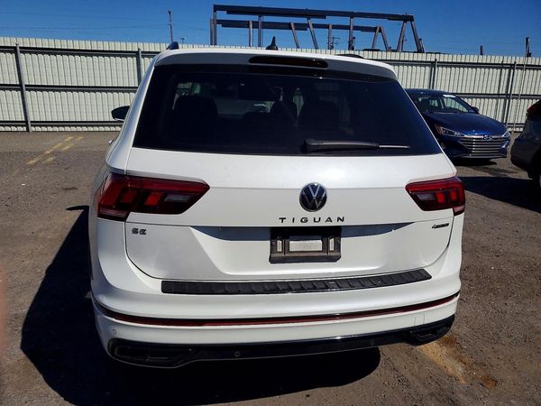 2022 VOLKSWAGEN TIGUAN 4Motion SE R-Line Black