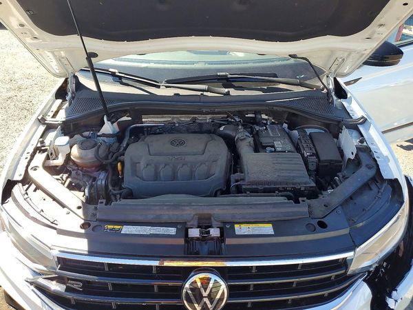2022 VOLKSWAGEN TIGUAN 4Motion SE R-Line Black