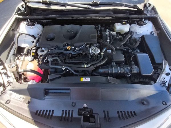2021 TOYOTA CAMRY LE — Engine bay