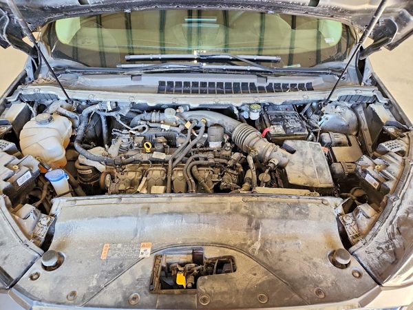 2021 FORD EDGE SE — Engine bay