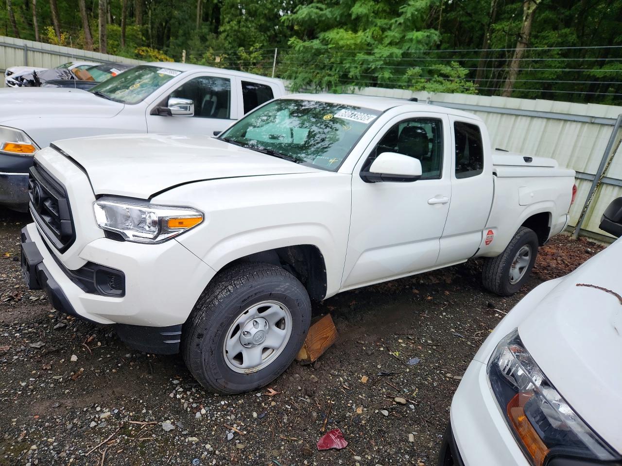 2023 TOYOTA TACOMA SR5 — Front 3/4