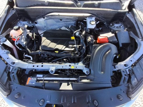 2023 CHEVROLET TRAILBLAZER LT — Engine bay