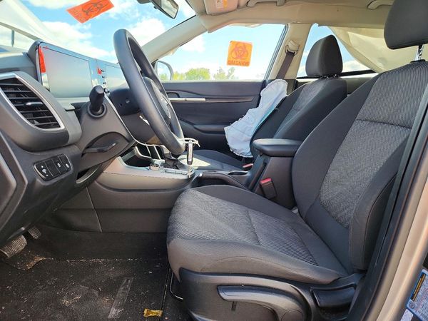2024 KIA SELTOS LX