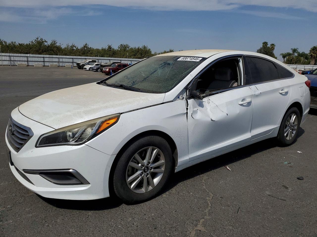 2017 HYUNDAI SONATA SE, Eco — Front 3/4