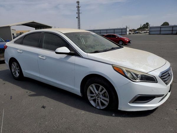 2017 HYUNDAI SONATA SE, Eco — Passenger 3/4