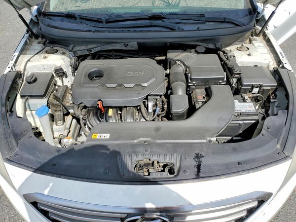 2017 HYUNDAI SONATA SE, Eco — Engine bay