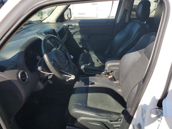 2016 JEEP PATRIOT Sport — DENT