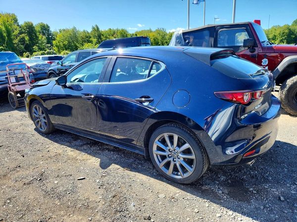 2023 MAZDA 3 Select Package