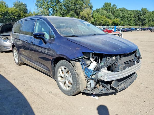 2017 CHRYSLER PACIFICA Touring L