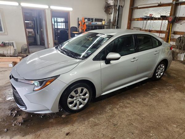 2025 TOYOTA COROLLA