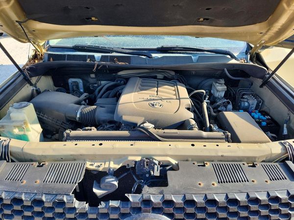 2019 TOYOTA TUNDRA SR5 Grade