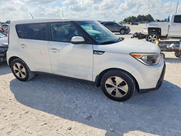 2015 KIA SOUL — Passenger 3/4