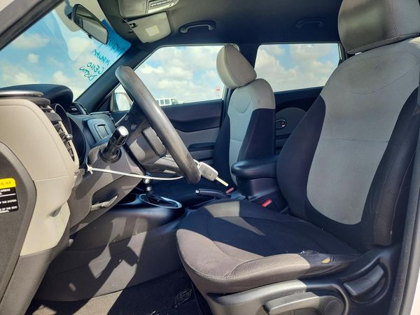2015 KIA SOUL — DENT
