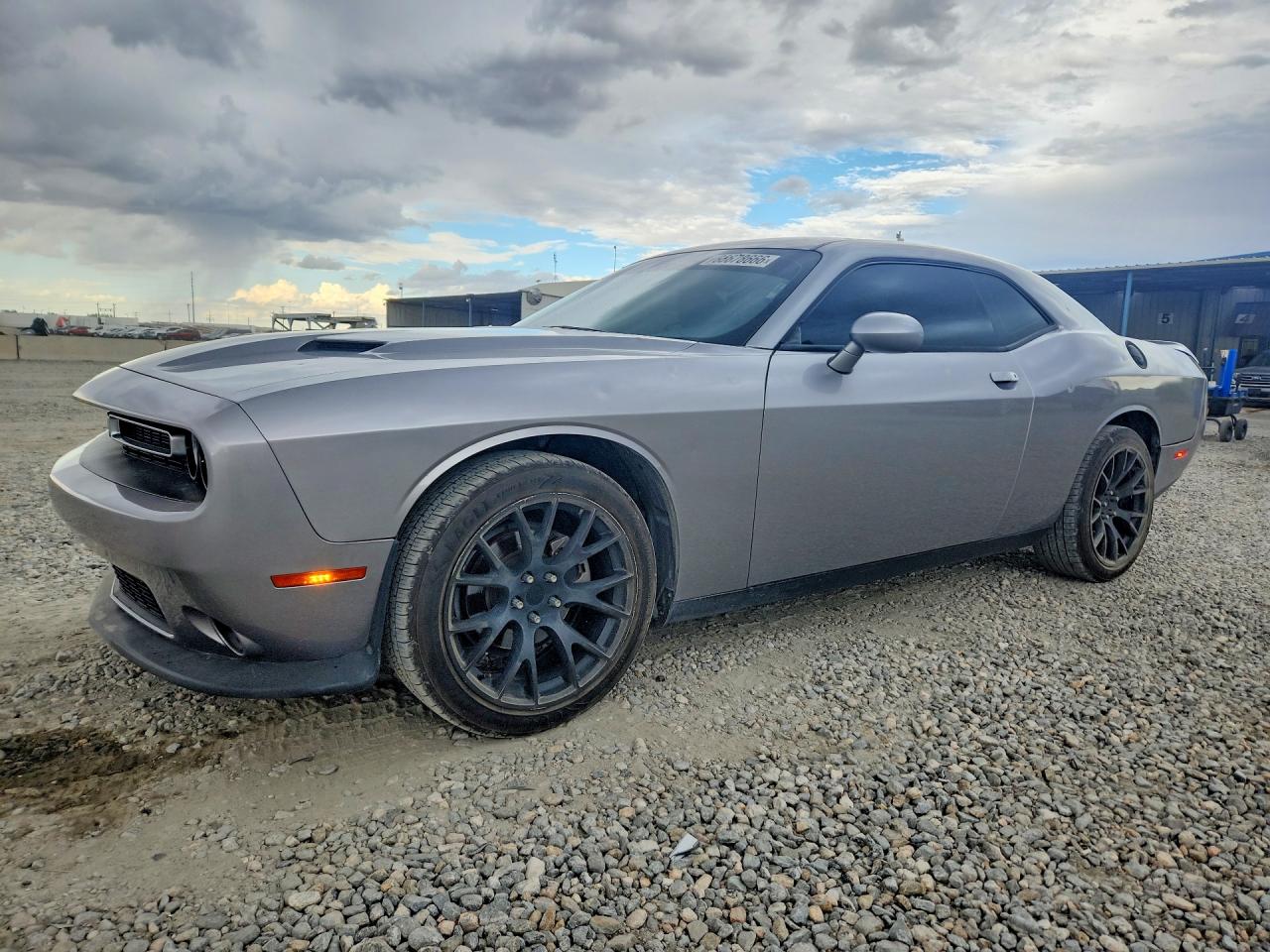 2017 DODGE CHALLENGER — Front 3/4