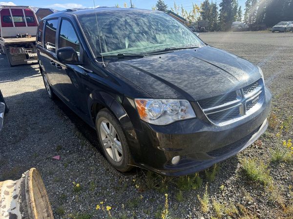 2019 DODGE CARAVAN Crew — Passenger 3/4