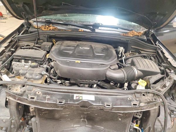 2018 JEEP GRAND CHEROKEE Limited — Engine bay