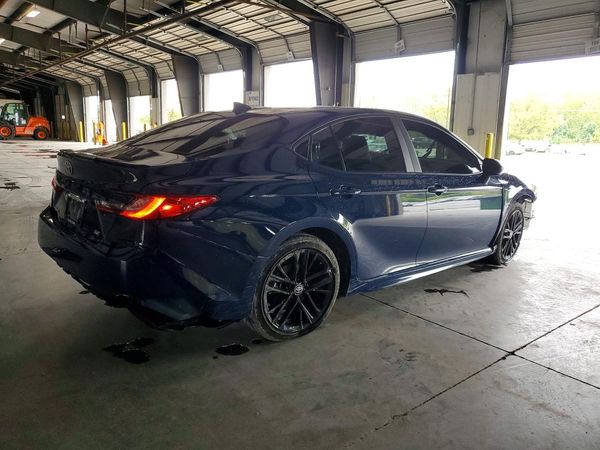 2025 TOYOTA CAMRY