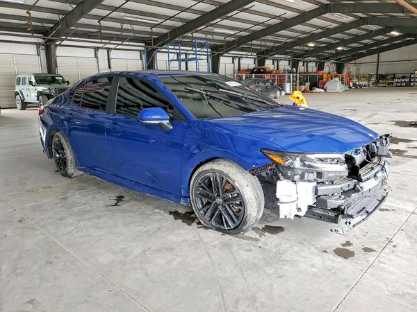 2025 TOYOTA CAMRY