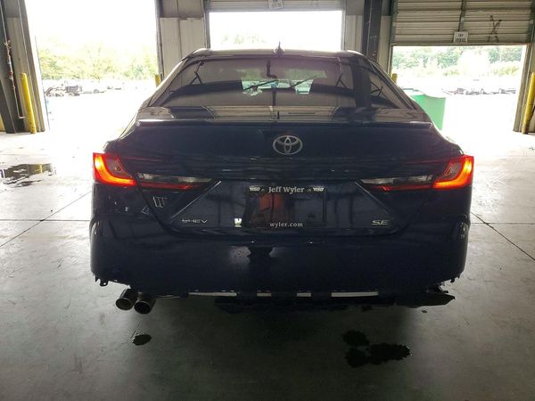2025 TOYOTA CAMRY