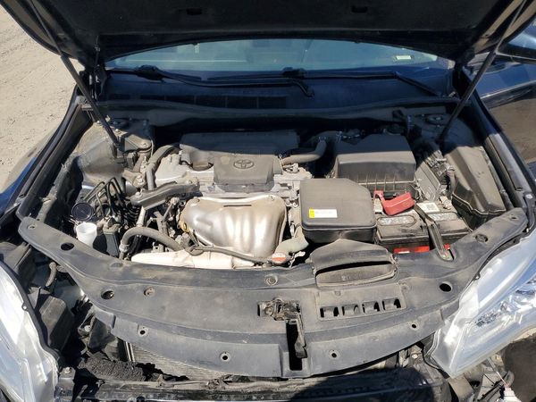 2016 TOYOTA CAMRY — Engine bay